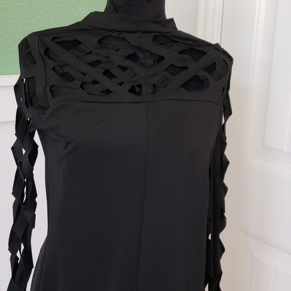Dress - Picture 5 of 5